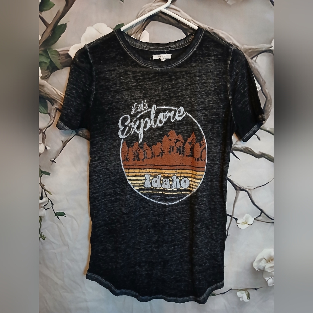Maurices Black Graphic Long Sleeve Tee